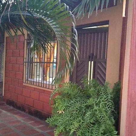 Habitacion Triple Con Cocina Y Bano Privado Necoclí Екстериор снимка